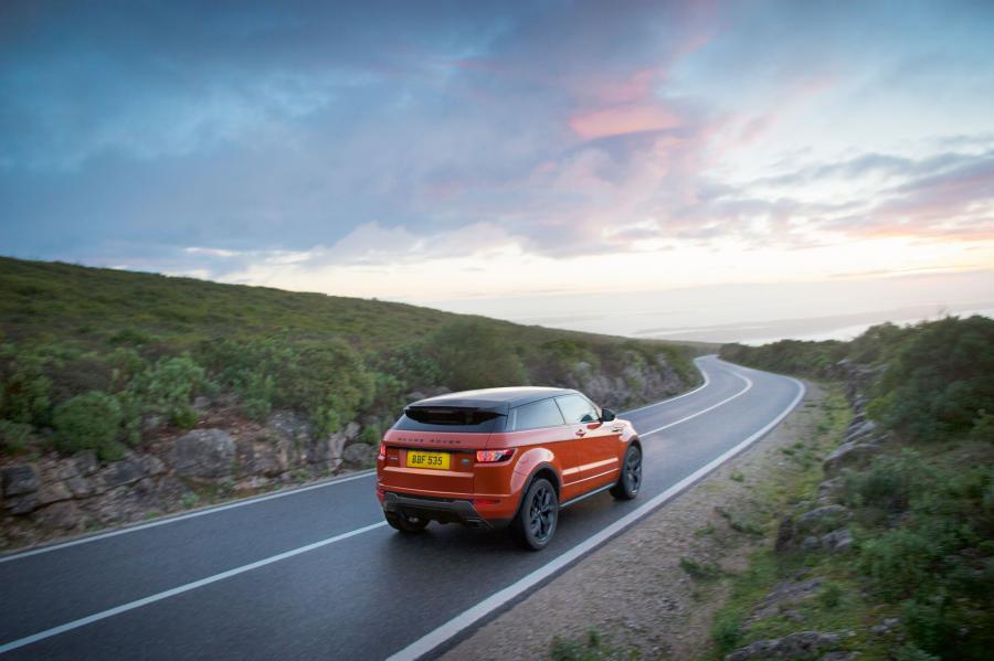  Land Rover Range Rover Evoque Autobiography Dynamic 2014 года  (фото 19 из 35)